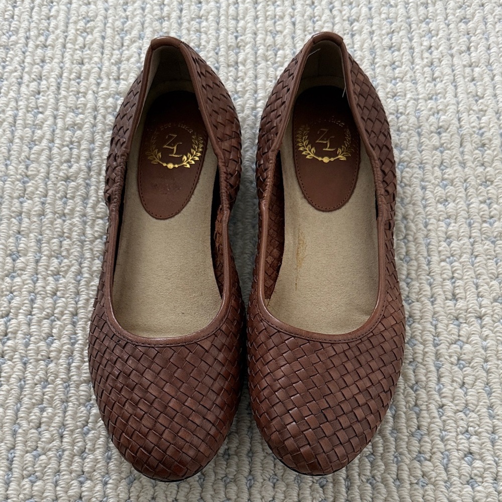 Elegant Brown Woven Flats